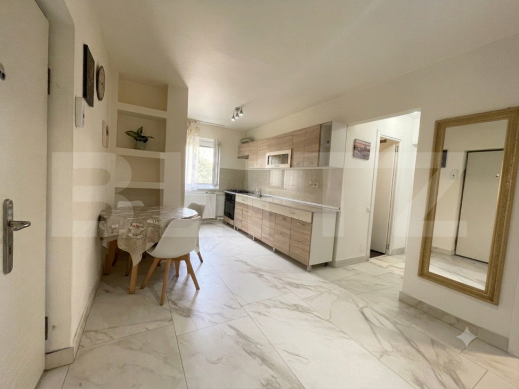 Apartament 4 camere, decomandat, 82 mp, 2 bai, etaj intermed