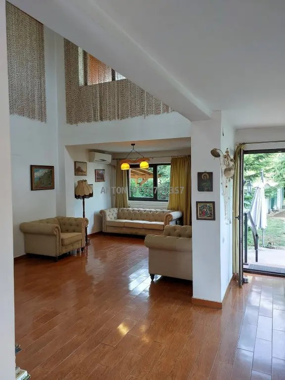 De vanzare casa parter zona linistita Crevedia