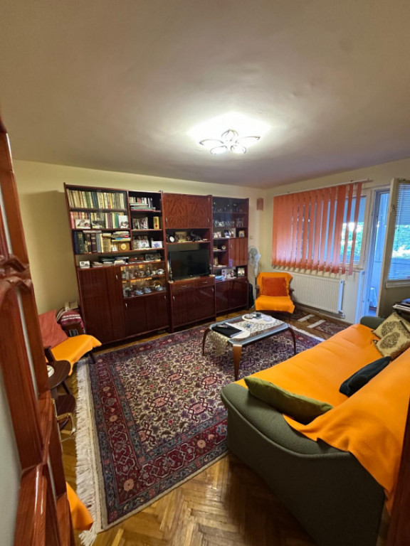 Apartament 3 Camere De Vanzare Tomis Nord - Constanța | 2 B