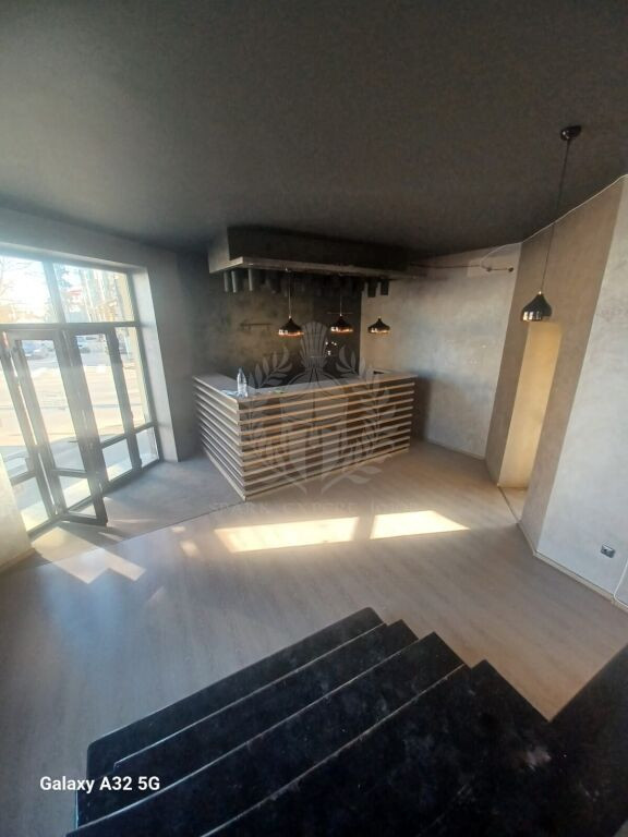 SPATIU COMERCIAL //SHOWROOM\\ZONA LEMS PLOIESTI