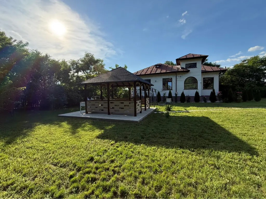 Teren 1.707 mp + casă și anexe, la DN25, Galați, Proprietar