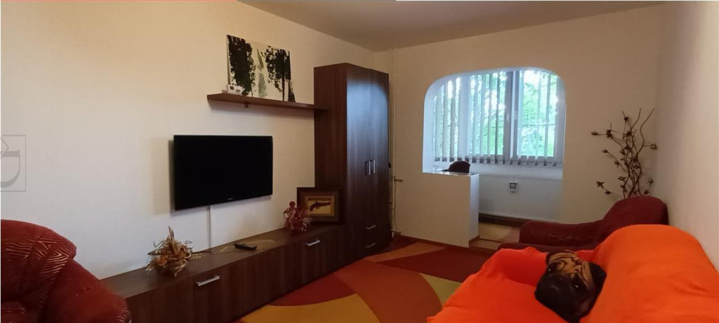 Spatiu comercial 120 mp, open-space vitrina mare - Circumval