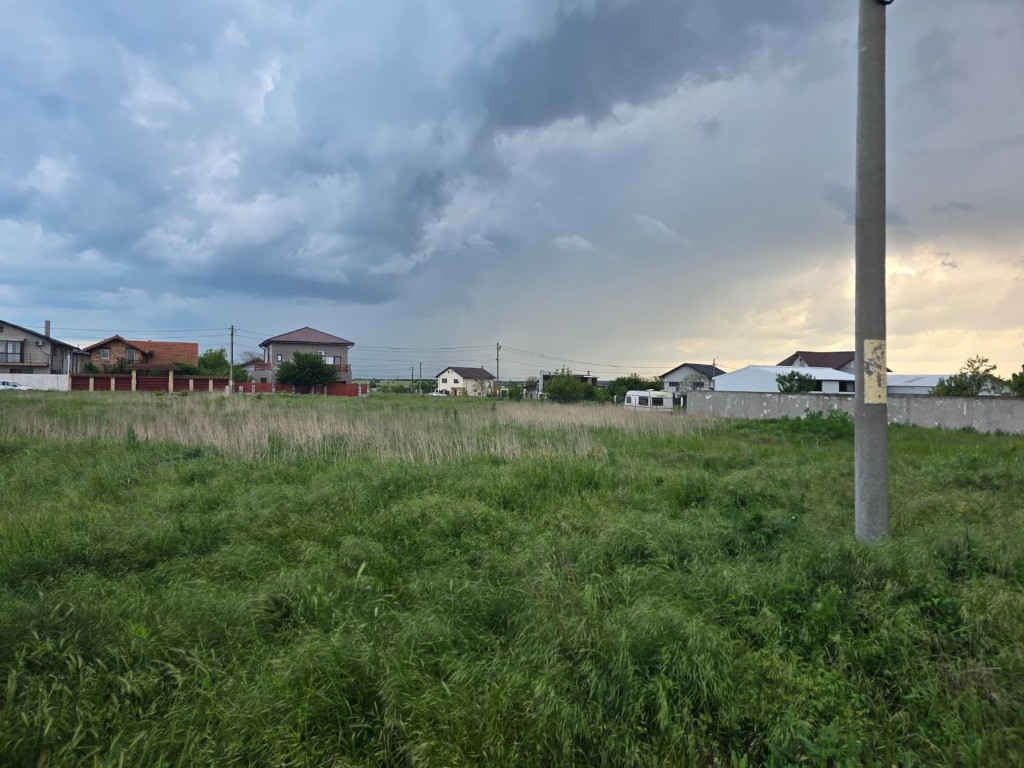 Vand teren in Tuzla zona Castelul de Apa