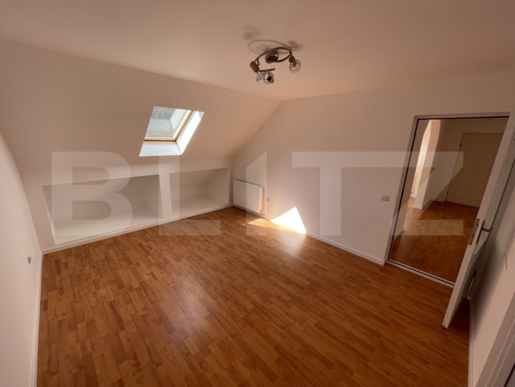 Apartament 3 camere, etaj 2, Zona Calea Moldovei