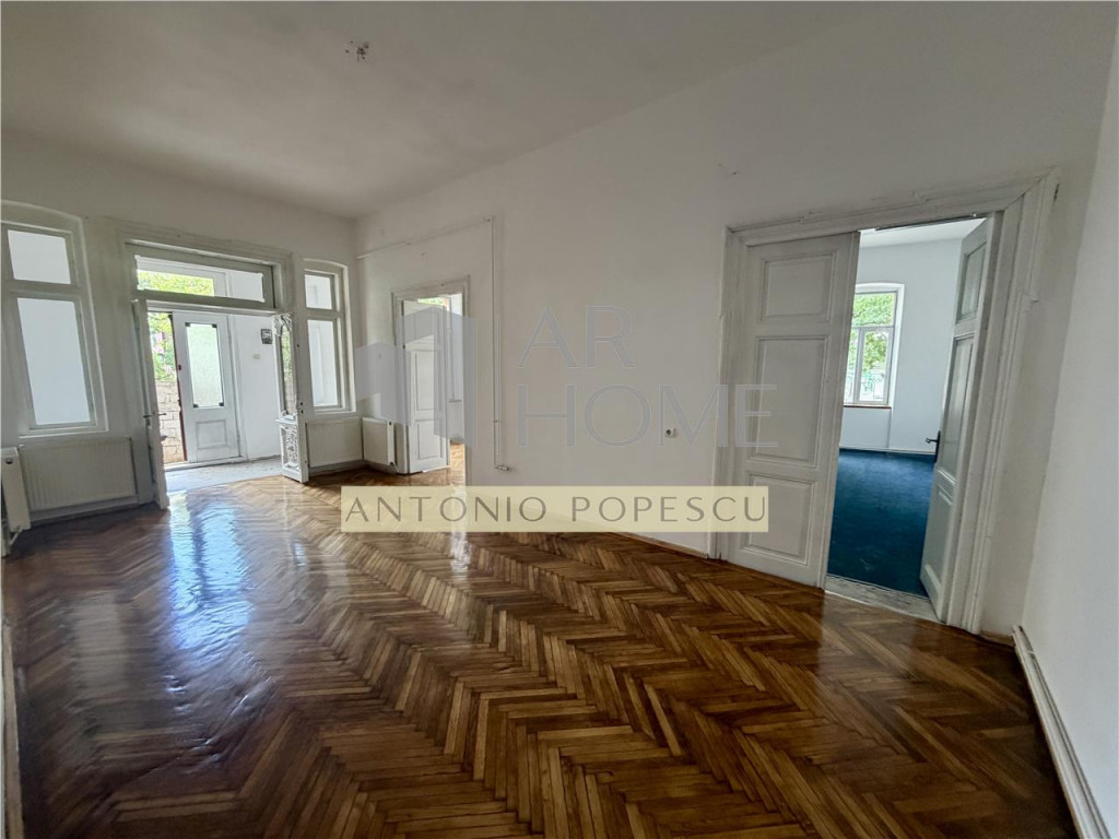 Casa 4 camere plus dependinte in Ploiesti, zona ultracentra