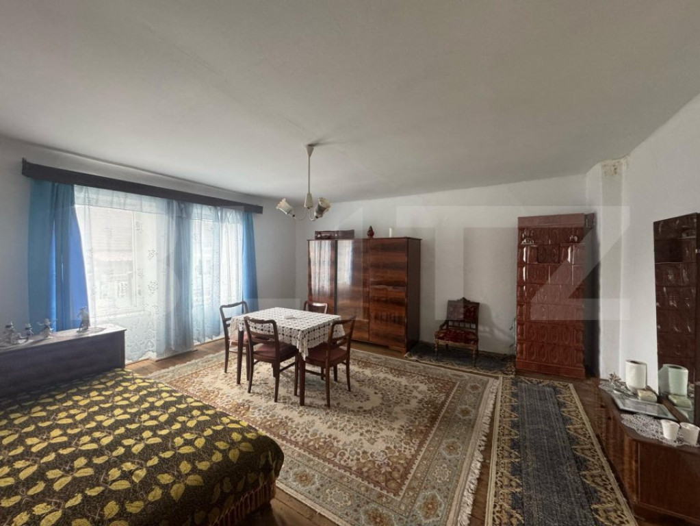 Casă cu 3 camere în Hunedoara – priveliște, piscină ș
