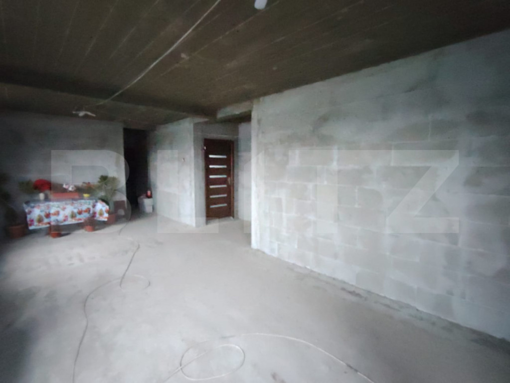 Casa P în Șimnicu de Sus, 3 camere, 71 mp utili, teren 324