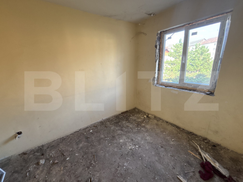 Apartament cu 2 camere, 31 mp, etaj 4/4, zona Pacii