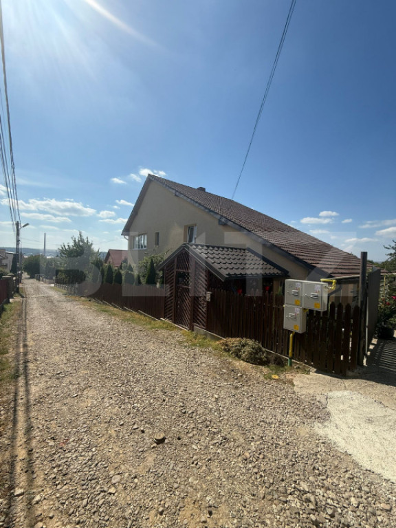 Casa cu etaj, 160 mp utili, 1352 mp teren, zona Burdujeni