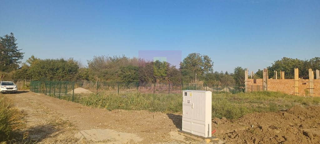 Săbăreni, lot de casă 500 mp, curent lângă teren