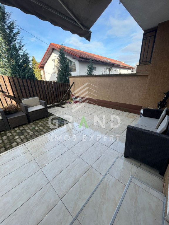 Închiriez apartament cu terasă–Str. Câmpului,Mănăștu