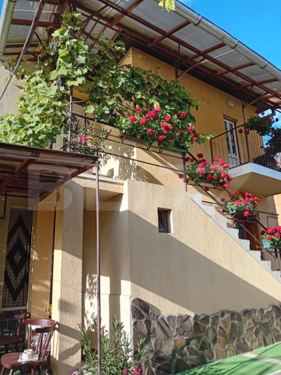 CASA IN CENTRU -REGHIN CU SPATIU COMERCIAL