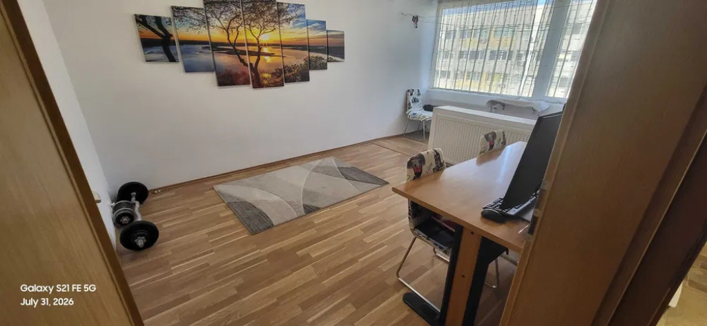 Vand apartament 3 camere, semidecomandat,etaj 9 din 10, Piata Iancului