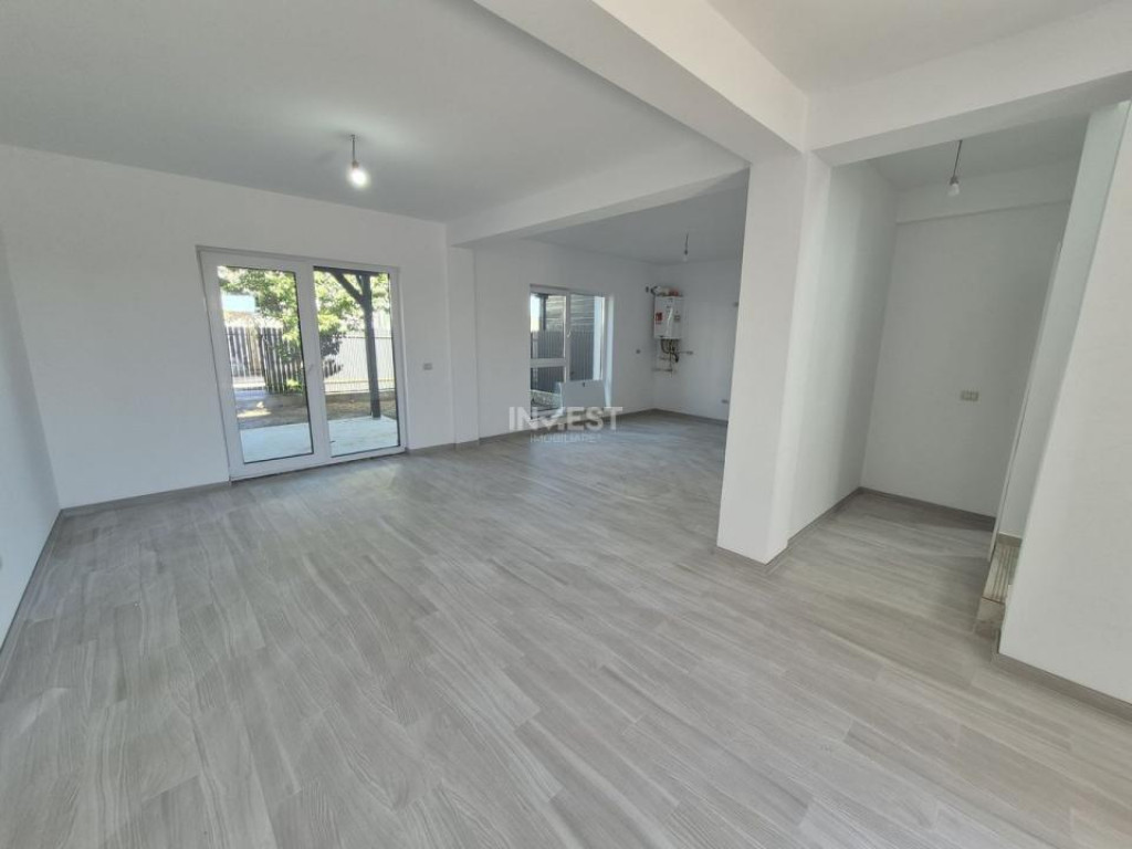 Case înșiruite cu 4 camere și placă de beton! Valea Lupu