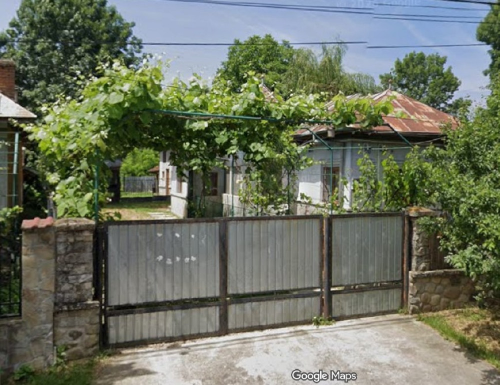 Casa locuibila 100 mp cu teren 1000 mp in Obobesti, Dambovita