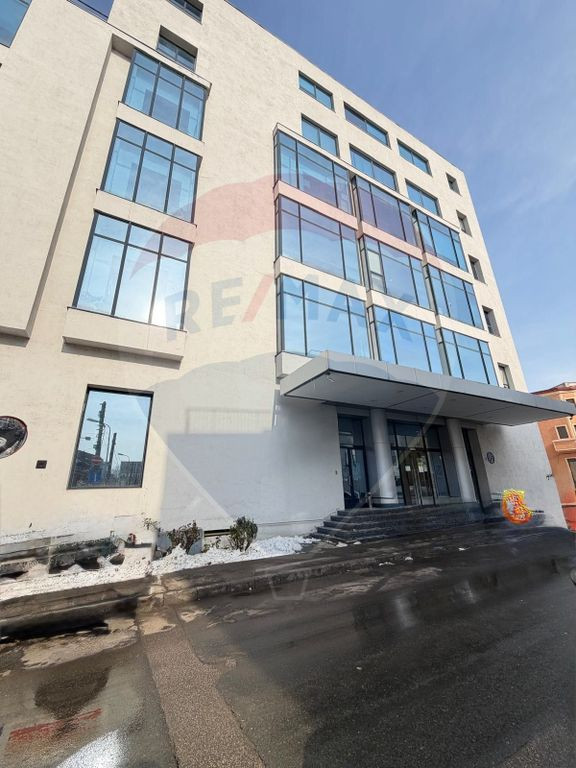 De vânzare în zona Unirii-Spațiu de birouri de 1,650mp