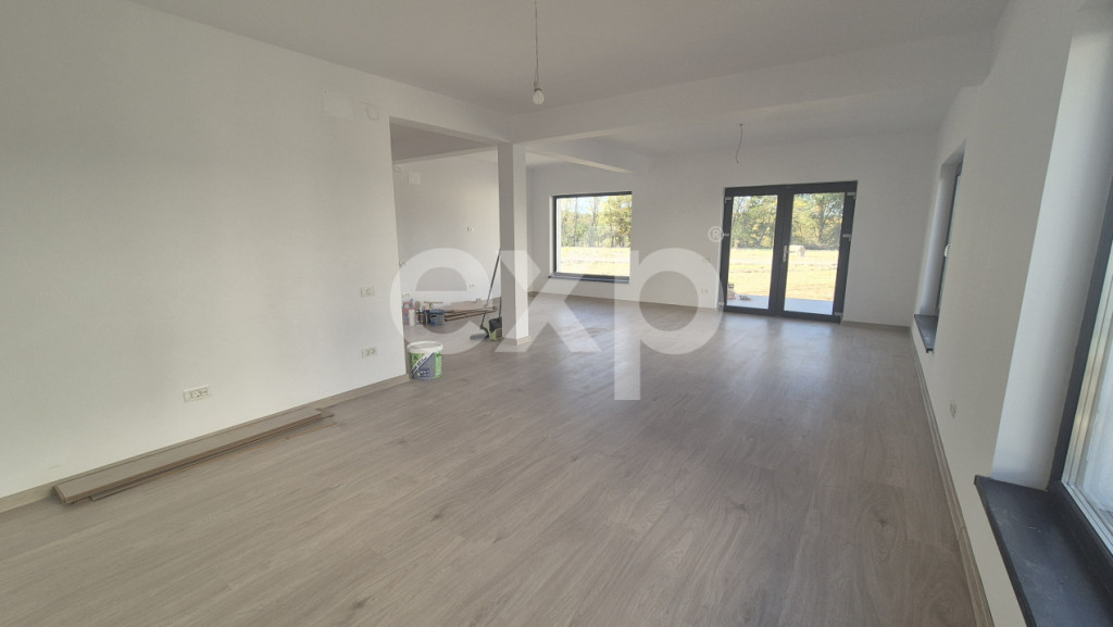 Casă nouă 5 camere, 151 mp utili, teren 1.563 mp – Albot