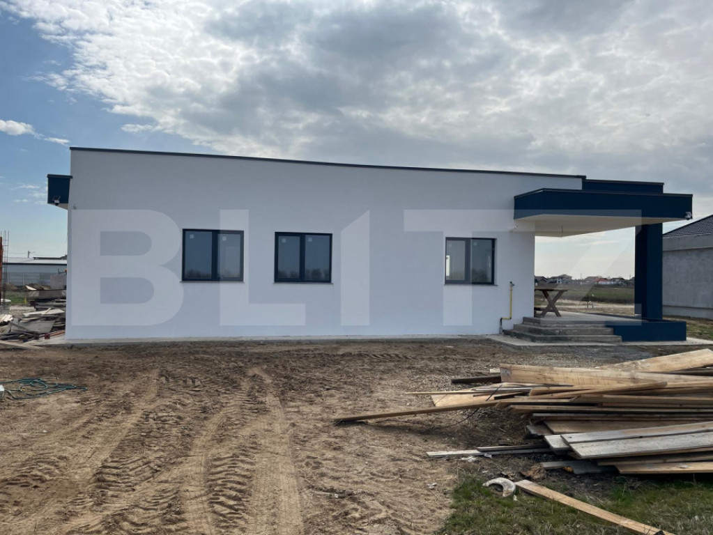De vanzare casa Santandrei pe un singur nivel aproape de cen