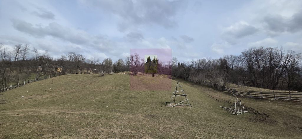 Teren intravilan 2200 mp de vanzare in Valea Doftanei