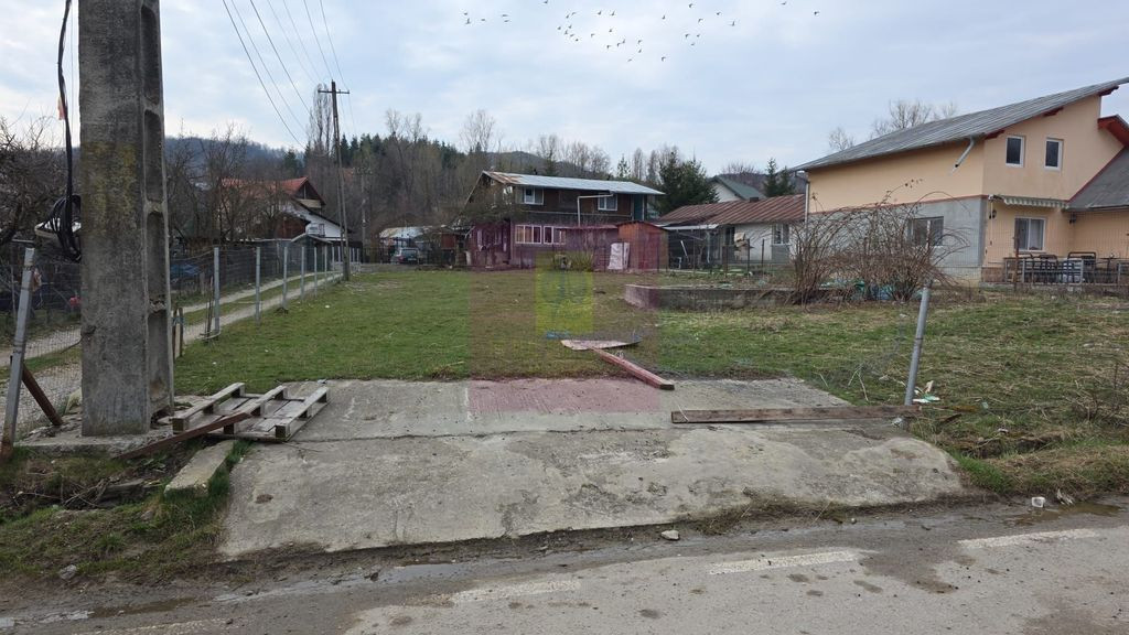 Teren intravilan 617 mp de vânzare în Breaza