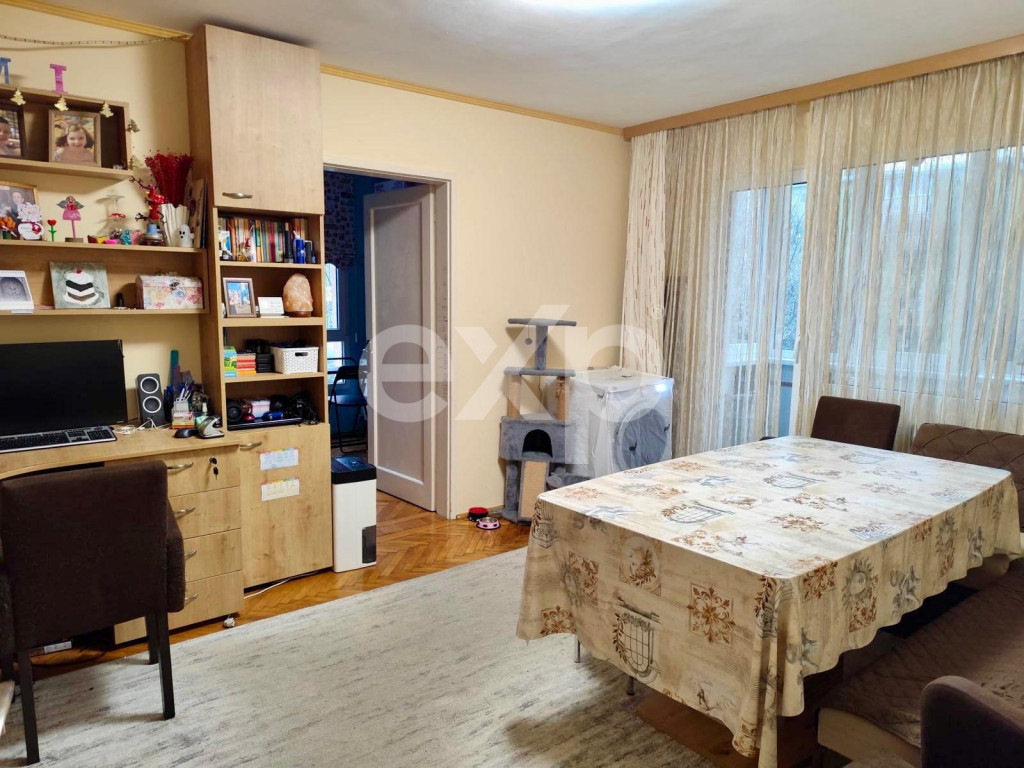 Apartament 3 camere de vanzare | Astra | Etaj 2/4 | Loc de p
