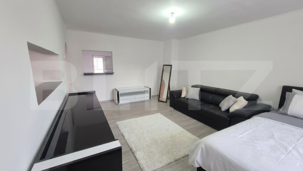 Apartament cu 3 camere de vanzare, 75.77 mp, in Carpati 2