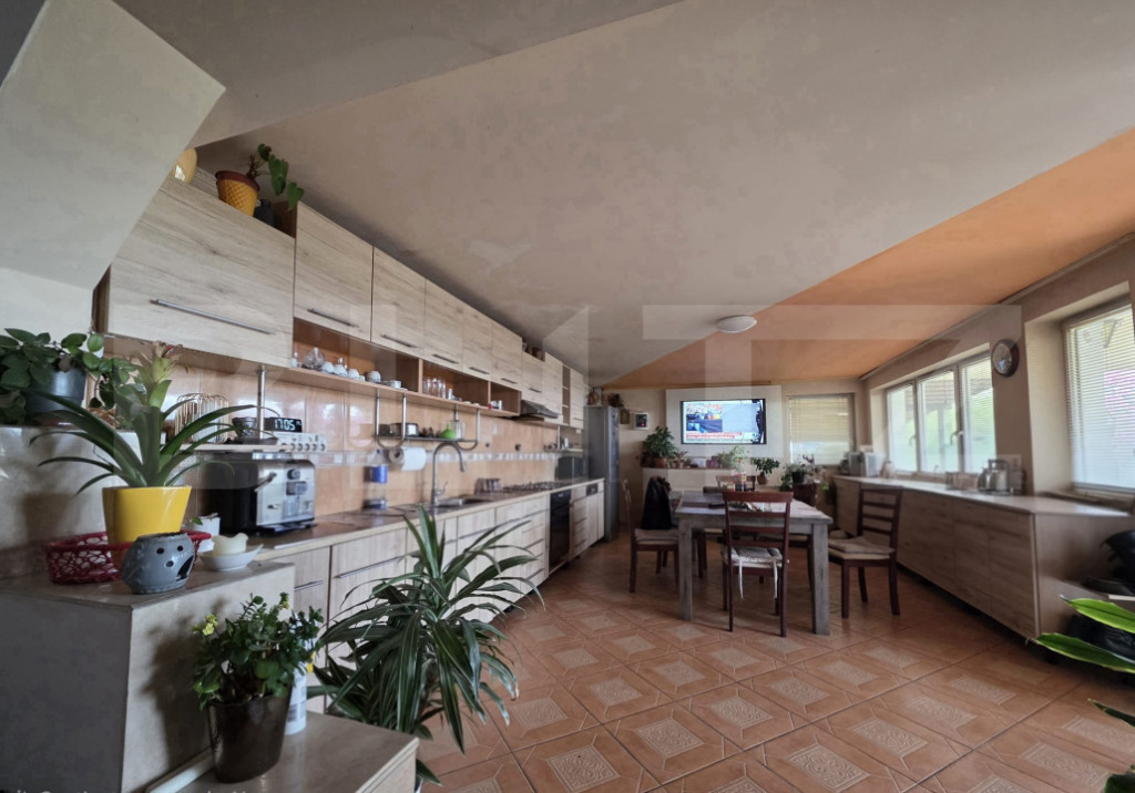 Casa P+M de vanzare, 215 mp, zona Lucian Blaga Satu Mare
