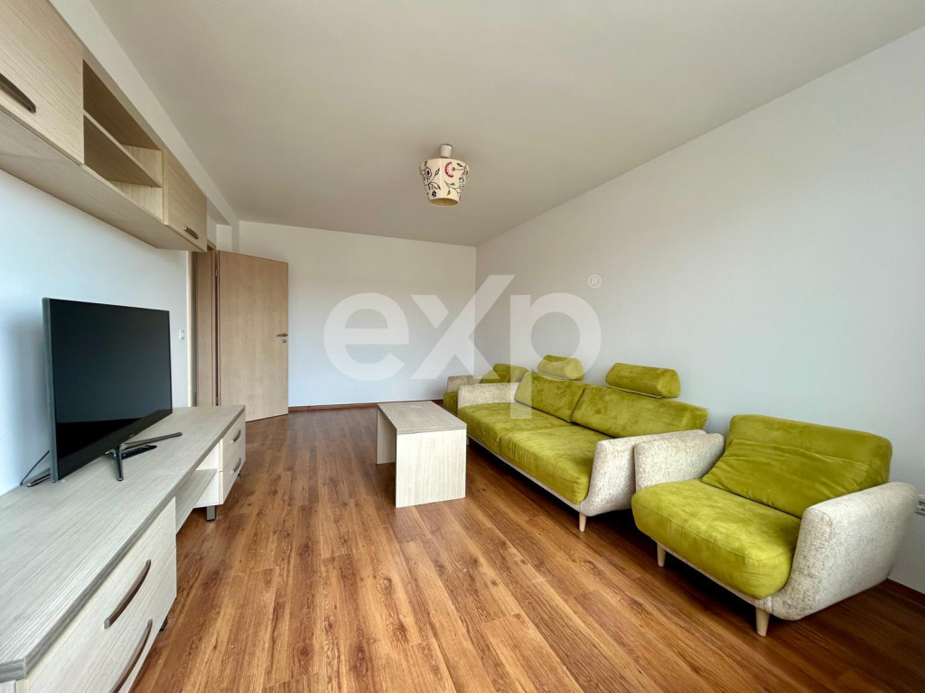 Apartament 2 camere de vânzare – Tractorul, loc parcare 1