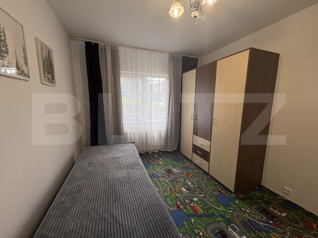 Apartament de 3 camere, decomandat, parcare, zona Sigma