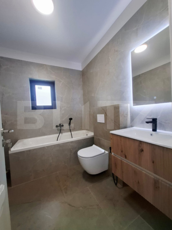 Casa/Villa , 5 camere, singur în curte, 960 mp teren- zo...