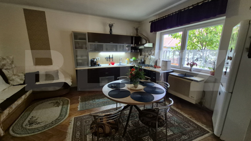 Casa de vanzare , anterior clinica medicala , 1174mp, 30 cam