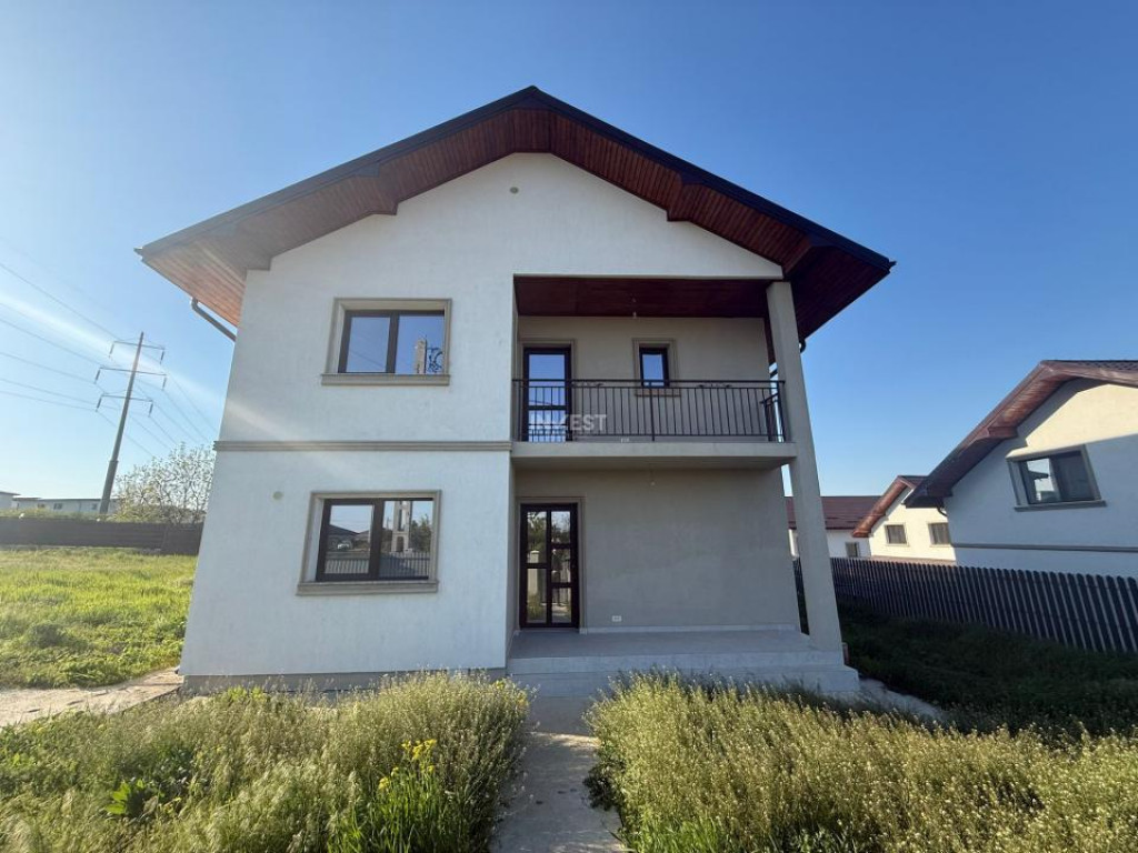 Casă individuală cu 5 camere și 1100mp2 teren! Placă de