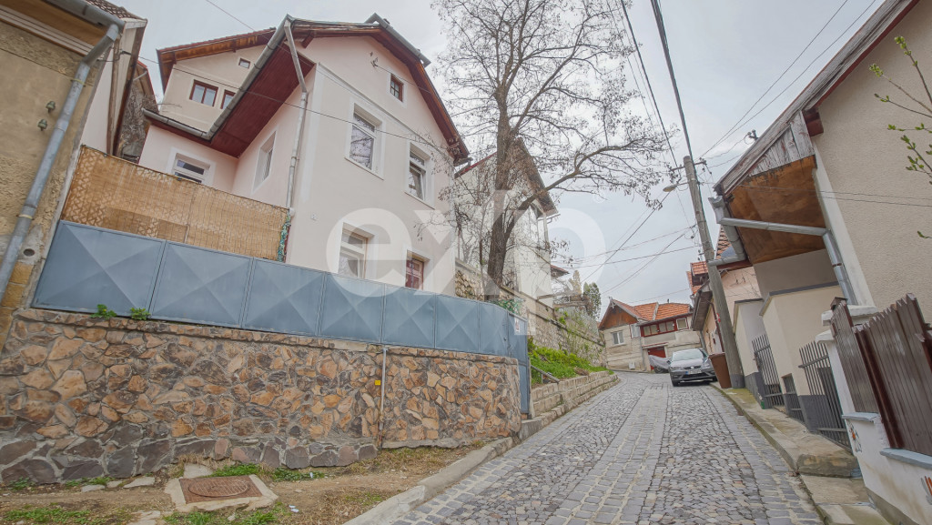 Casă individuală de închiriat | Șchei, Str. Măcin nr. 7