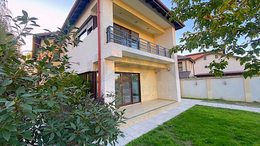 Vila de lux cu spatii generoase