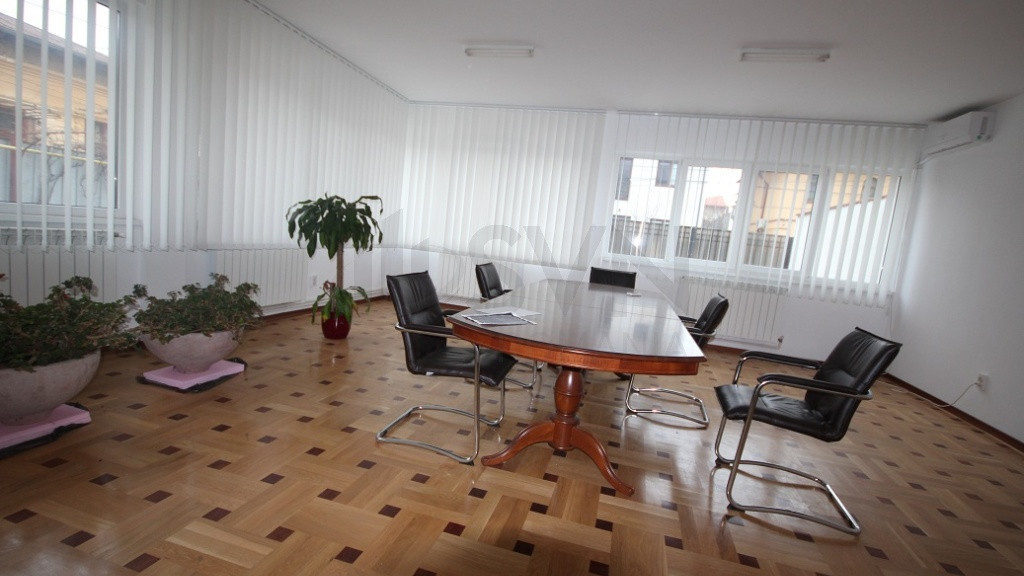 Vila de inchiriat Armeneasca 800mp Utili