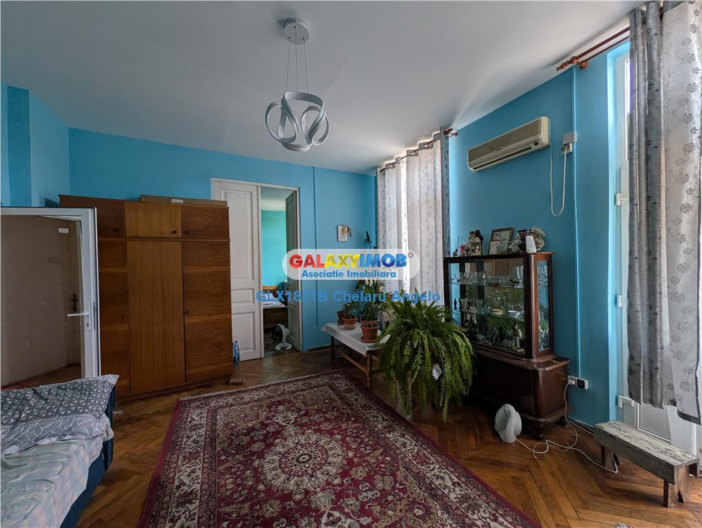 Unirii, apartament 5 cam 170 mp,etajul 2 din trei, renovat,