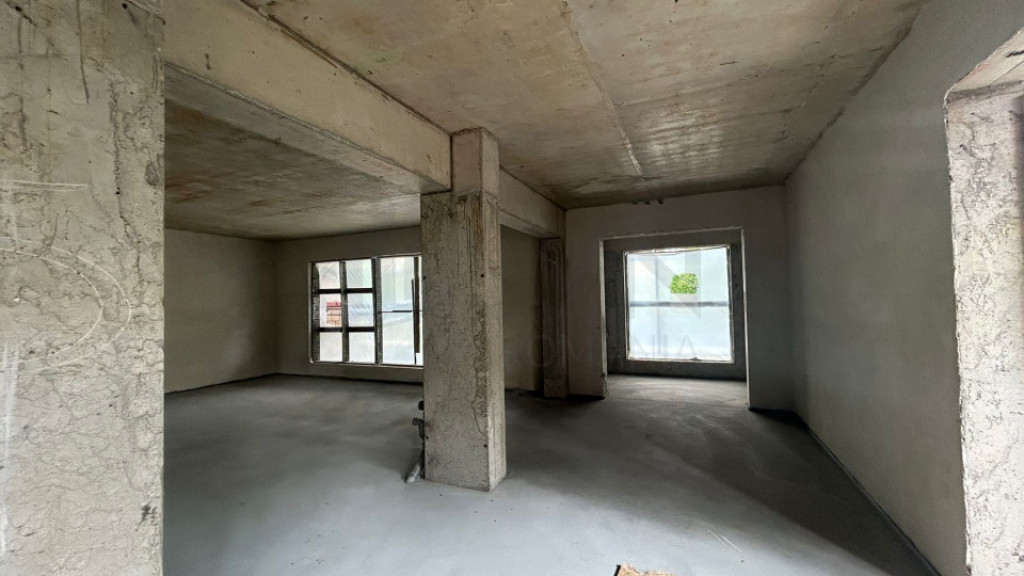 Spartiu comercial birouri Iancu Nicolae stradal bloc nou