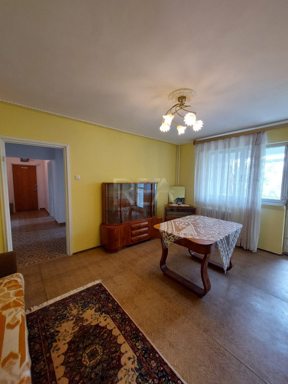 4 camere Pantelimon, et. 5, an 1976, 85 mp, anvelopat