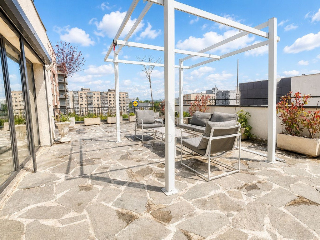 Apartament 2 camere metrou Dristor terasa 100 mp bloc 2019