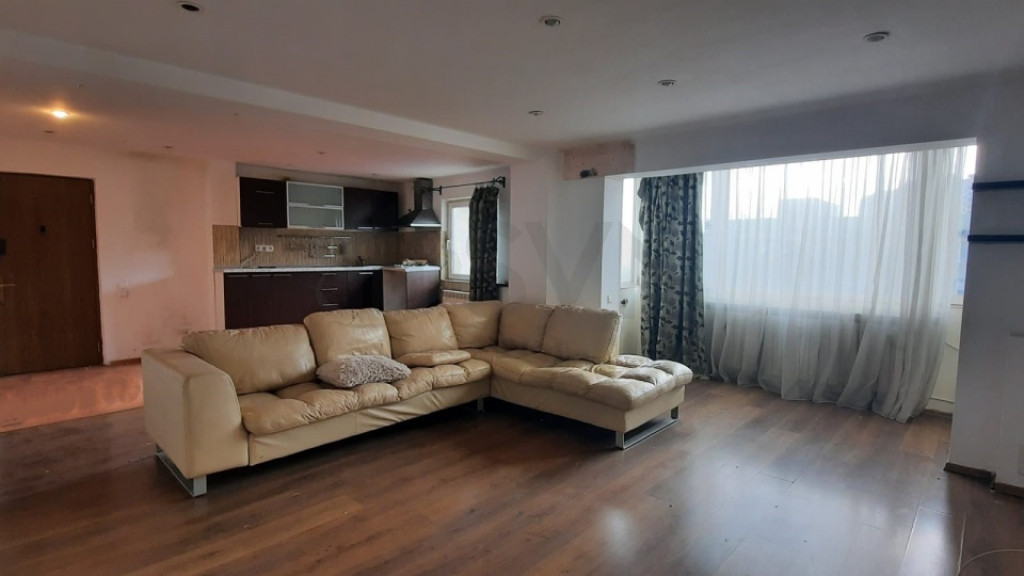 Apartament 3 Camere de Sector 3 Zona Decebal