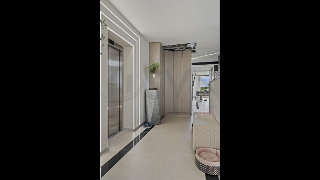 Penthouse 5 camere lux cu 3 parcari Pipera