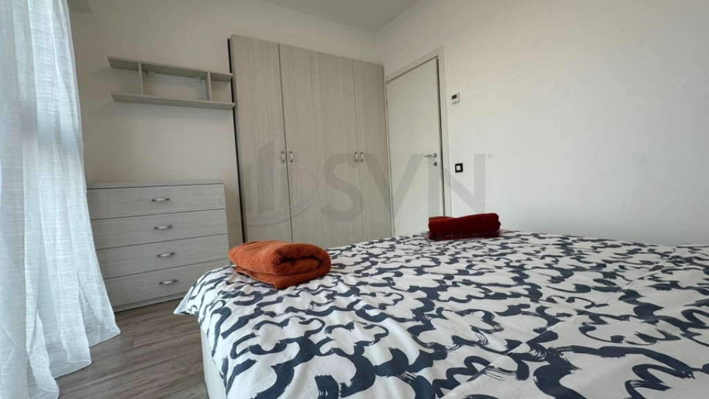 2 Camere l De inchiriat IStaulesti