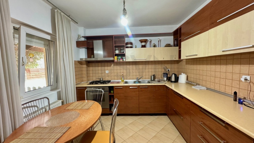 Casa 4 camere cartier Azur Pipera