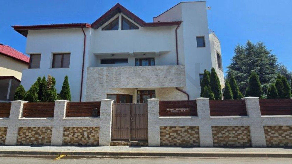 VILA DEOSEBITA DE IN OTOPENI - ZONA REZIDENTIALA SELECTA
