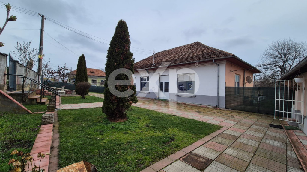 Spațiu Comercial 210 mp + Teren 2.000 mp | Centru Băjești