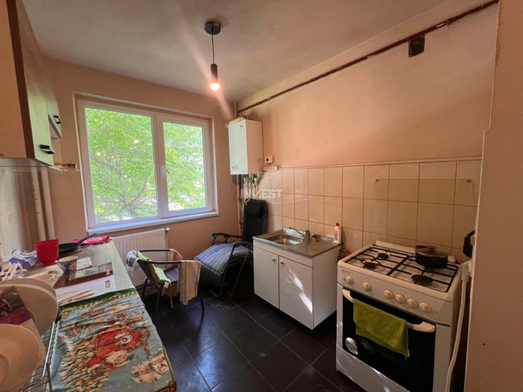 Apartament 4 camere-etaj 1-95 mp-Podu Ros-sens giratoriu