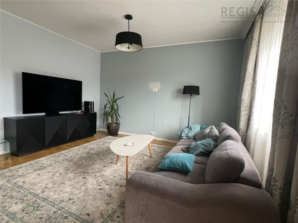 Apartament spatios 4 camere cu curte proprie 140mp Centrul N