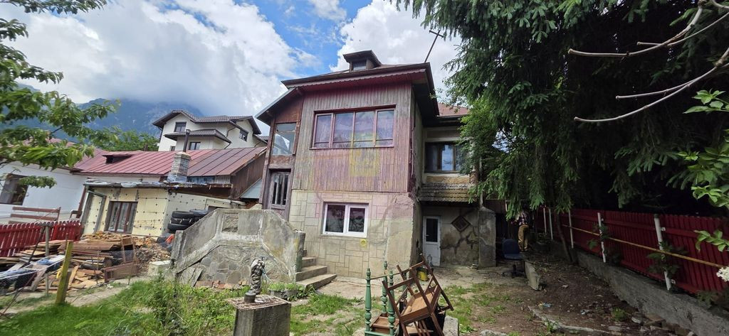 CASA DE VANZARE IN BUSTENI- POIANA TAPULUI