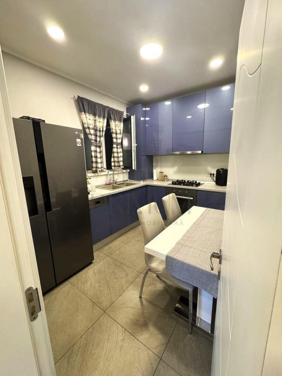 BRAYTIM - ETAJ 1 LIFT - 3 CAM - 2 BALCOANE - INCALZIRE PARDO