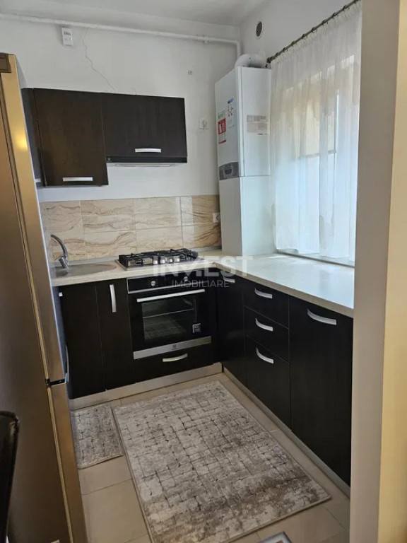 Apartament 2 camere + loc de parcare + boxa, zona Copou Bell